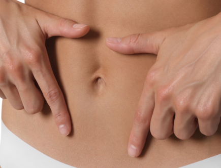 Kako dejansko dosežeš bolj raven trebuh in manjši obseg pasu po 35. letu